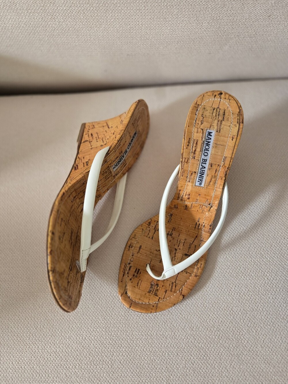 Manolo Blahnik Y2K Vintage Paterno Thong White Cork Wedge Sandals Size 36/US 5.5